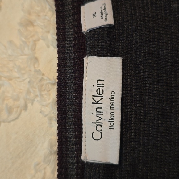 Mens Calvin Klein V-Neck Sweater EUC XL - Picture 3 of 4